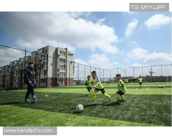 大连足球工作新篇章:重塑城市足球文化与青训体系发展探讨 大连足球工作新篇章:重塑城市足球文化与青训体系发展探讨