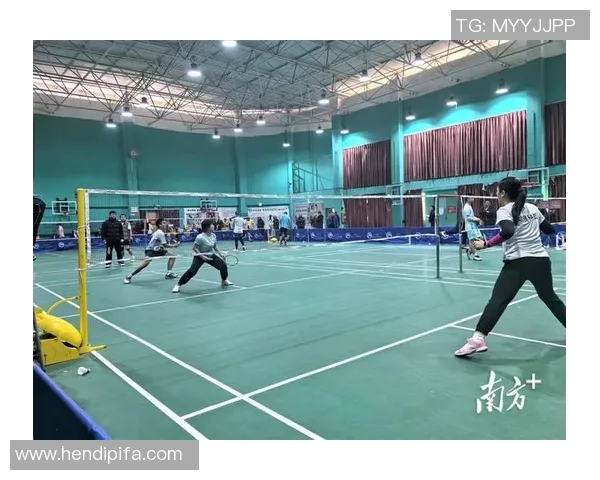 成都羽毛球队奋勇拼搏的背后故事与锦标赛精彩瞬间回顾