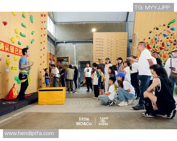 武汉攀岩队状态分析与发展前景探讨聚焦攀岩运动的未来挑战与机遇 武汉攀岩队状态分析与发展前景探讨聚焦攀岩运动的未来挑战与机遇