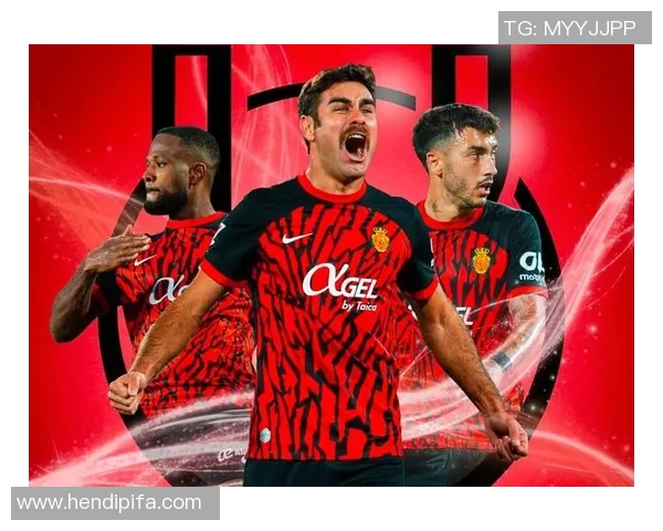 皇马队员的荣耀与挑战：他们如何塑造足球历史与未来