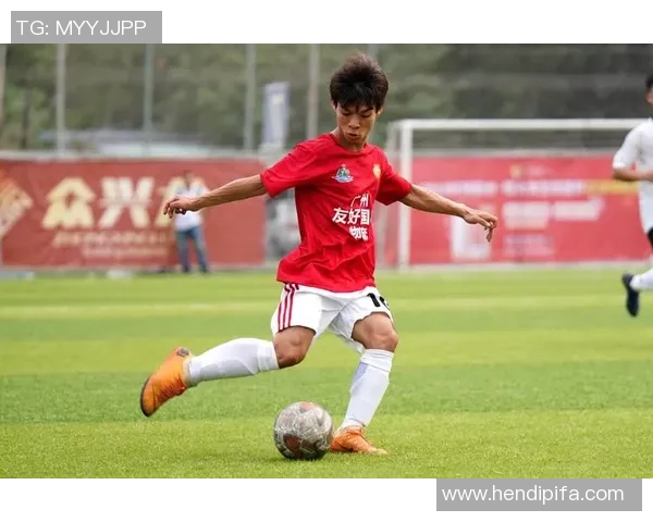 足球小衫的魅力与文化探讨如何成为球迷心中的时尚标志